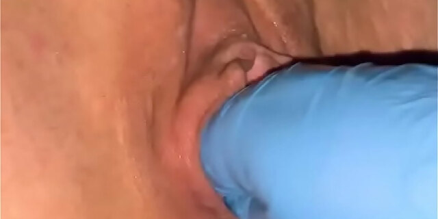 fisting,mature,milf,pussy,shaved pussy