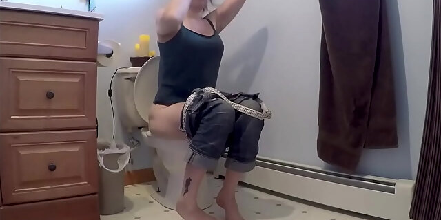 amateur,babes,bathroom,closeup,compilation,fetish,homemade,milf,molten,pussy,reality,shaved,shaved pussy,taboo,toilet
